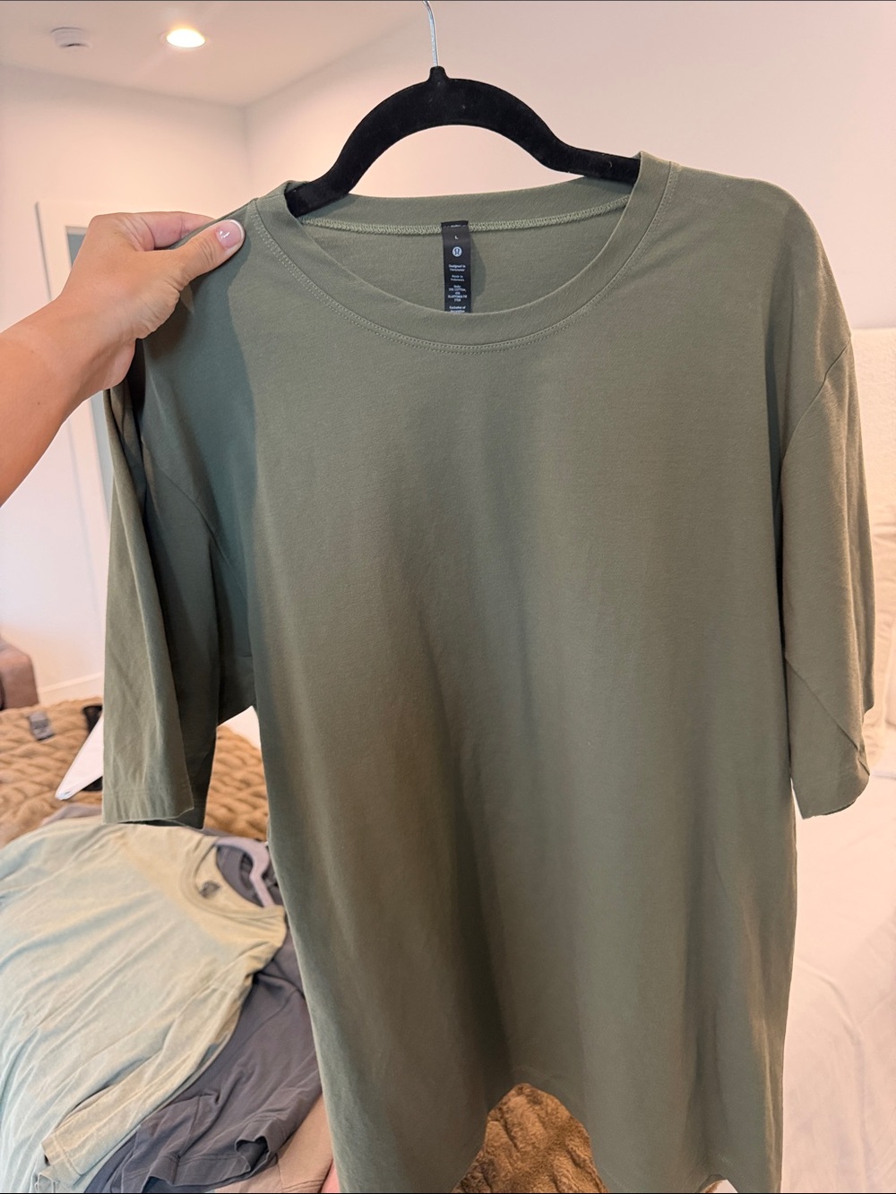 lululemon athletica Men's Olive Crewneck Short Sleeve Tee